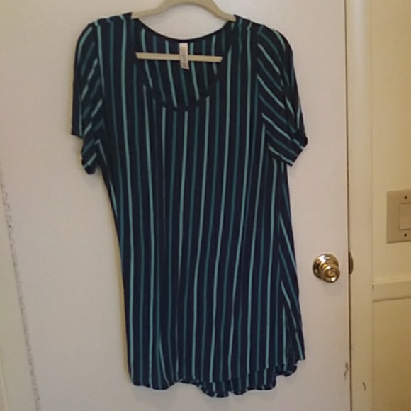 LuLaRoe Tops - Lularoe blue stripped shirt